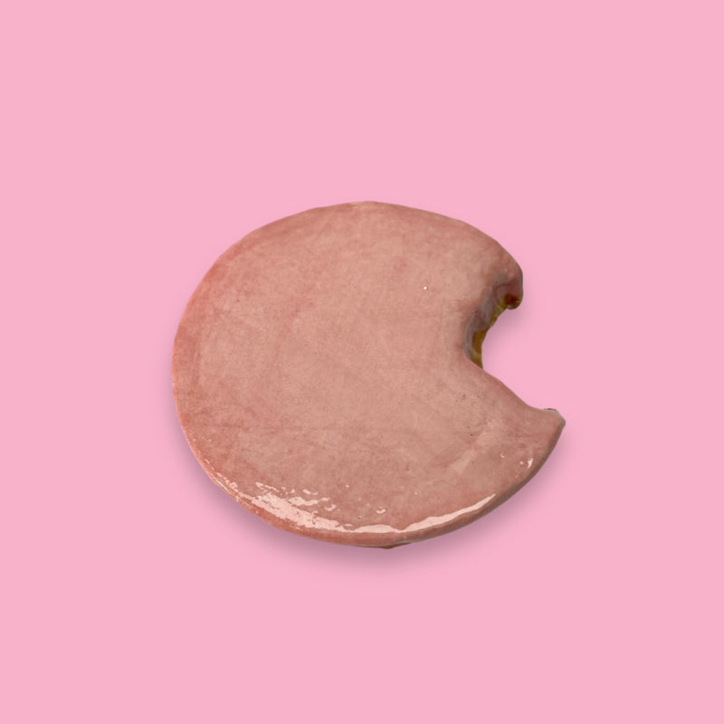 ceramic wall sculpture of Dutch pink cookie