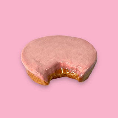 ceramic wall sculpture of Dutch pink cookie