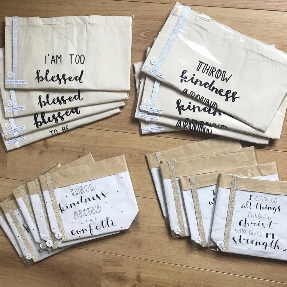 Paper show bag - Throw kindness around......