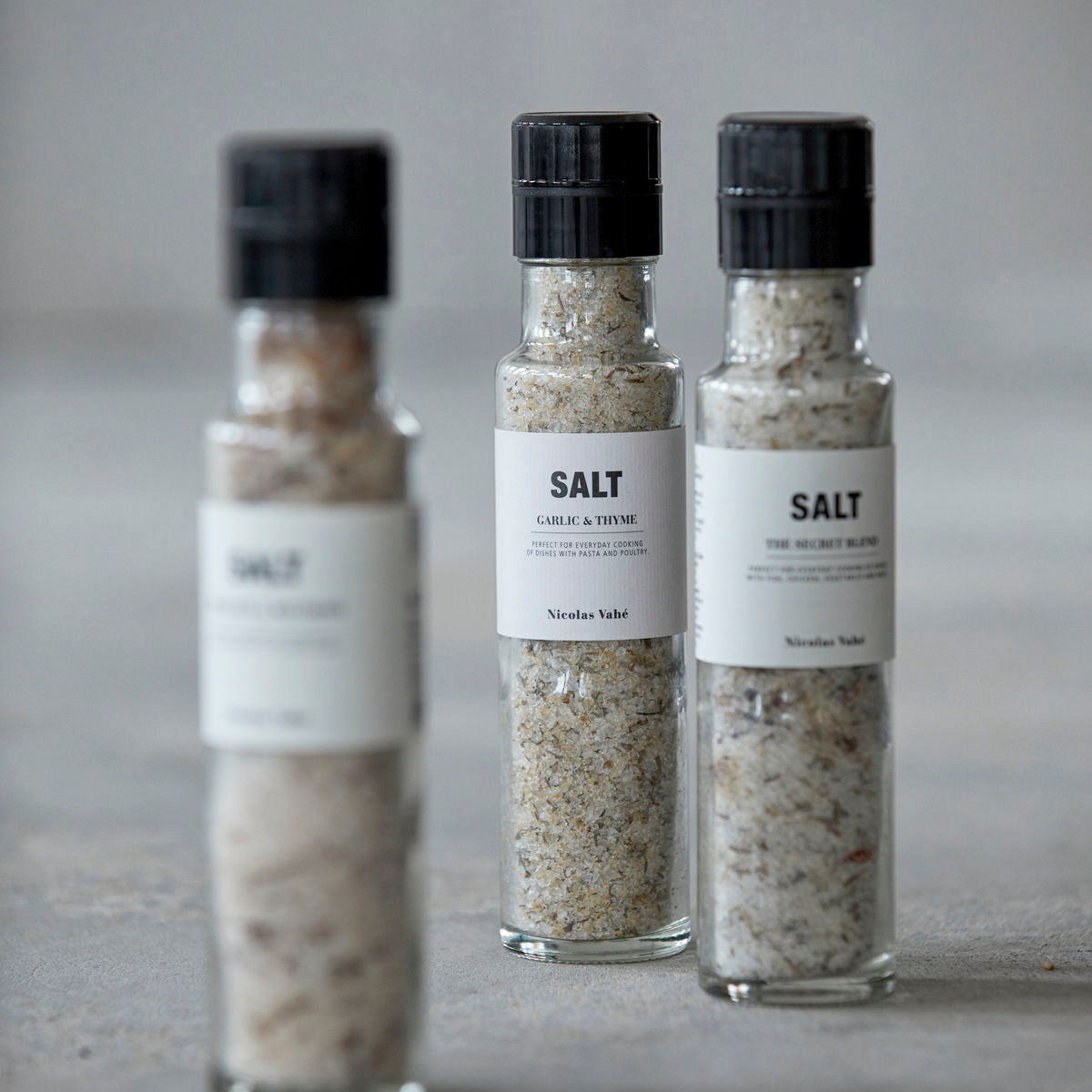 nodic designed glass grinder bottles with salt