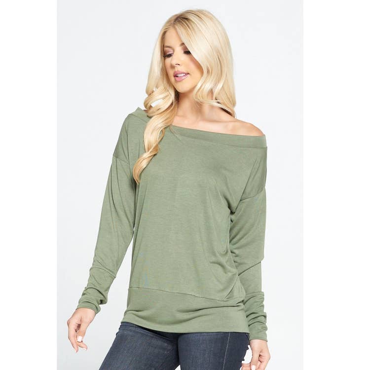 Off shoulder sweater - green